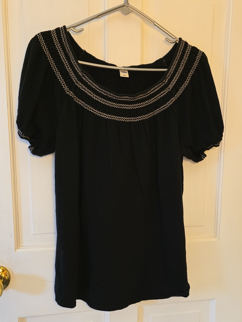 Old Navy Black Scoop Neck Embroidered Women’s Top